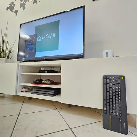 La Casetta Bilocale Con Terrazza Parkfree Wifi Minipc Ps4 Ac