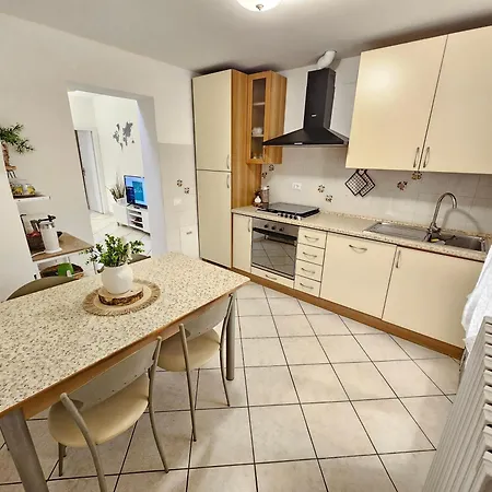 La Casetta Bilocale Con Terrazza Parkfree Wifi Minipc Ps4 Ac דירה לסי