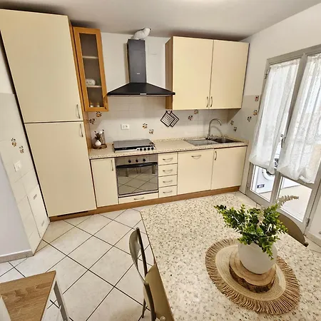 דירה La Casetta Bilocale Con Terrazza Parkfree Wifi Minipc Ps4 Ac