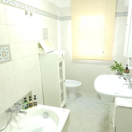 La Casetta Bilocale Con Terrazza Parkfree Wifi Minipc Ps4 Ac דירה לסי