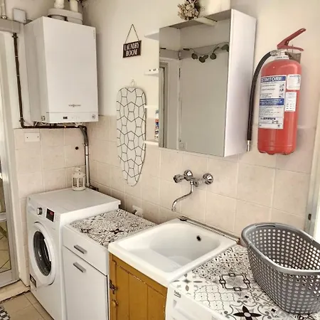 La Casetta Bilocale Con Terrazza Parkfree Wifi Minipc Ps4 Ac * לסי